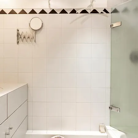 Duplex With Wifi Near The Seine Paryż